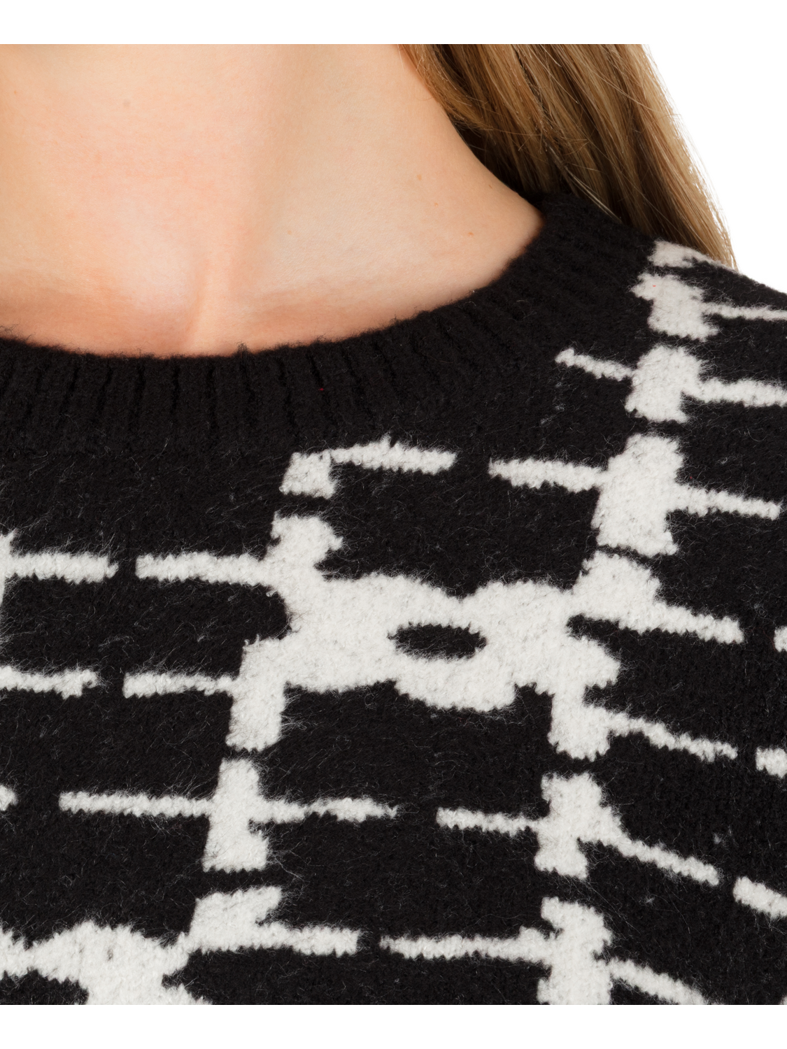 Daisy Trellis Sweater in BLACK