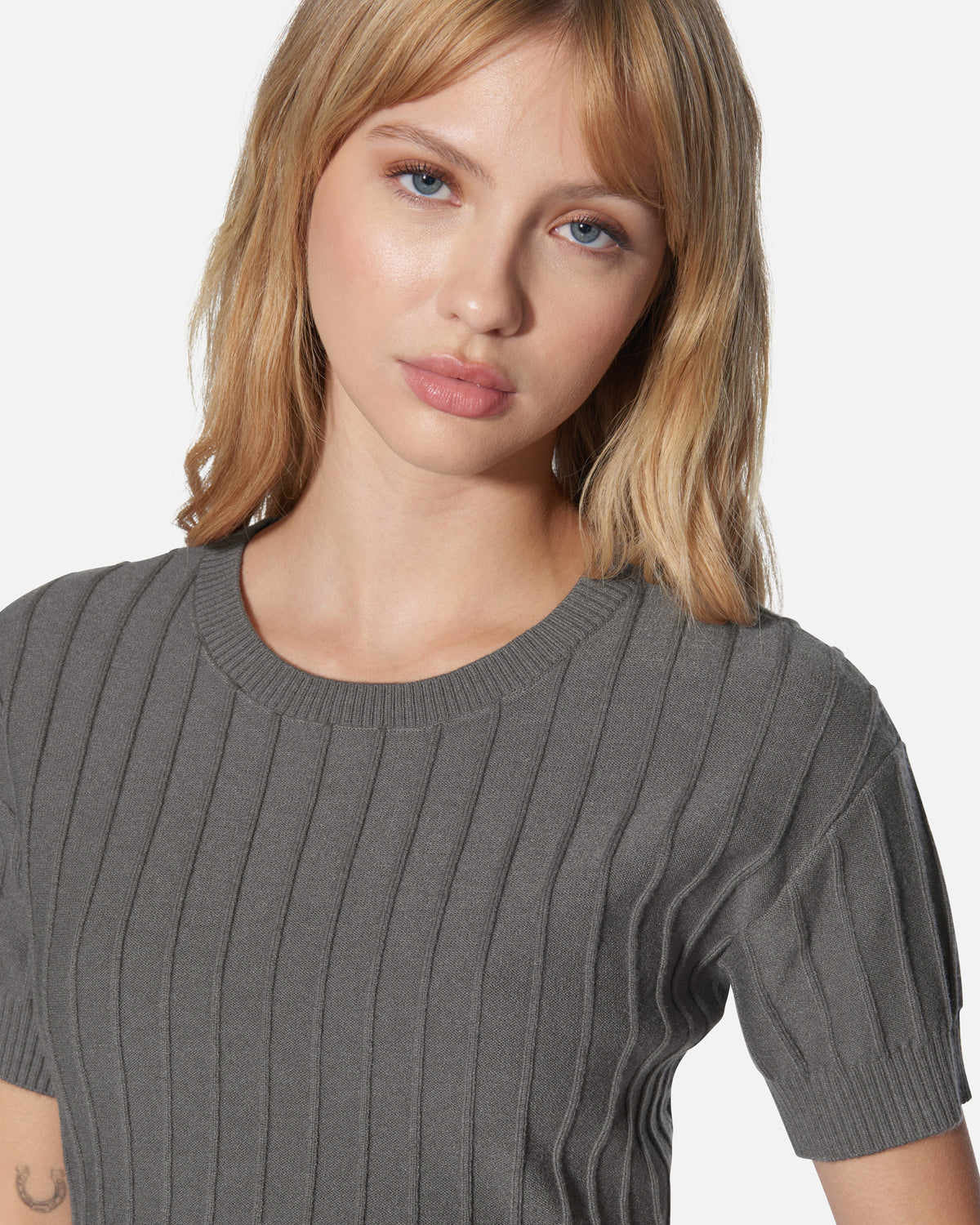 Daylight Short Sleeve Sweater Top in Charcoal Gray