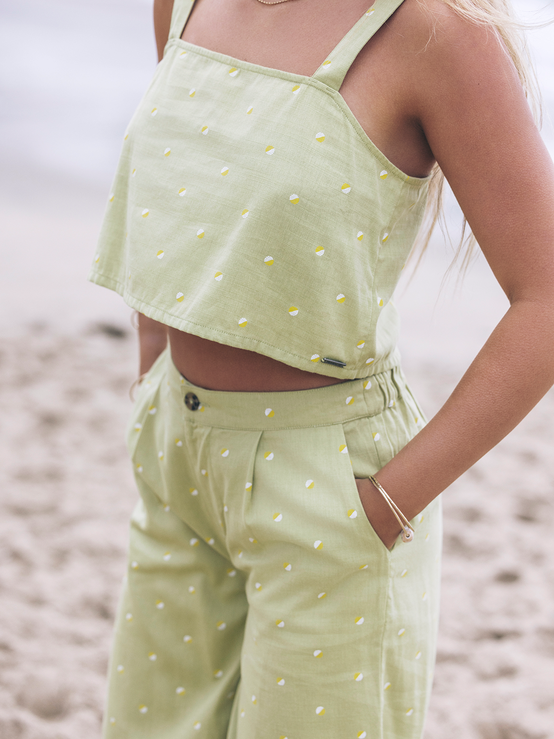 Wavy Dot Tank in Fern