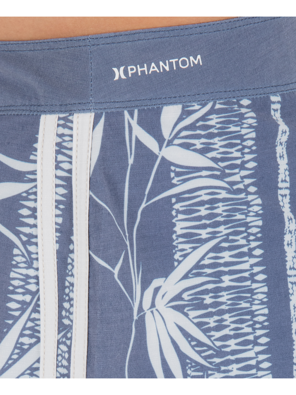 Phantom Naturals Tailgate 18" in Monsoon