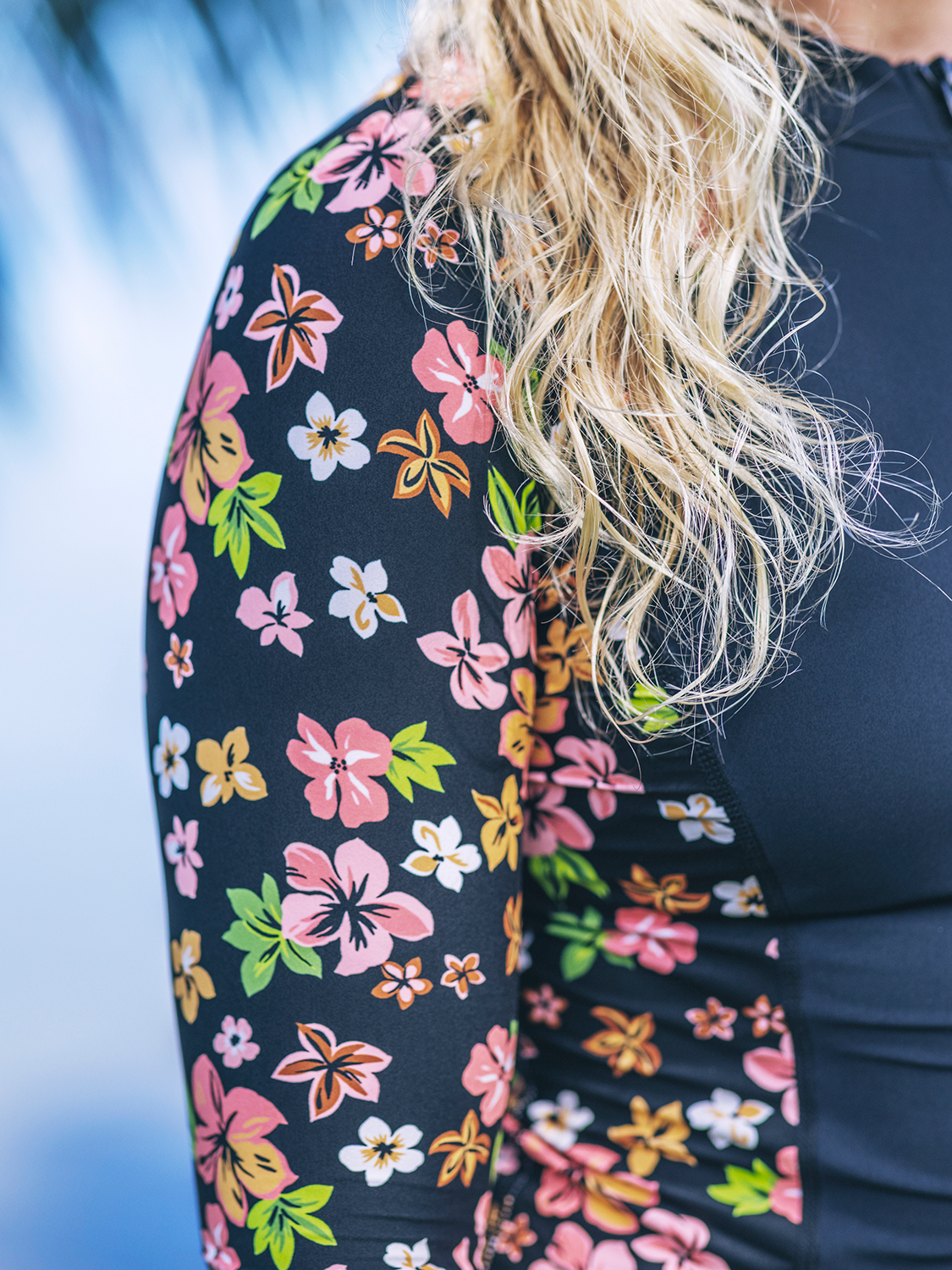 Hibiscus Dream Long Sleeve Front Zip Rashguard in Black Floral