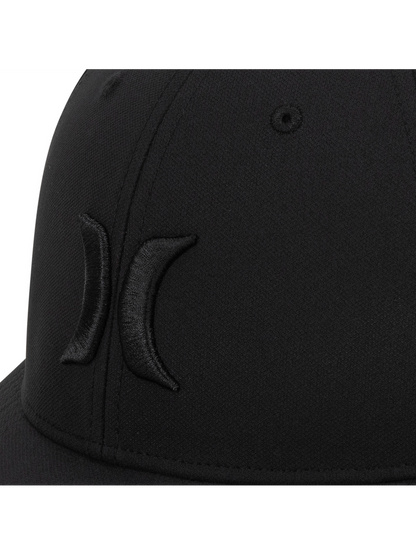 Icon Stretch Fit Hat in Black