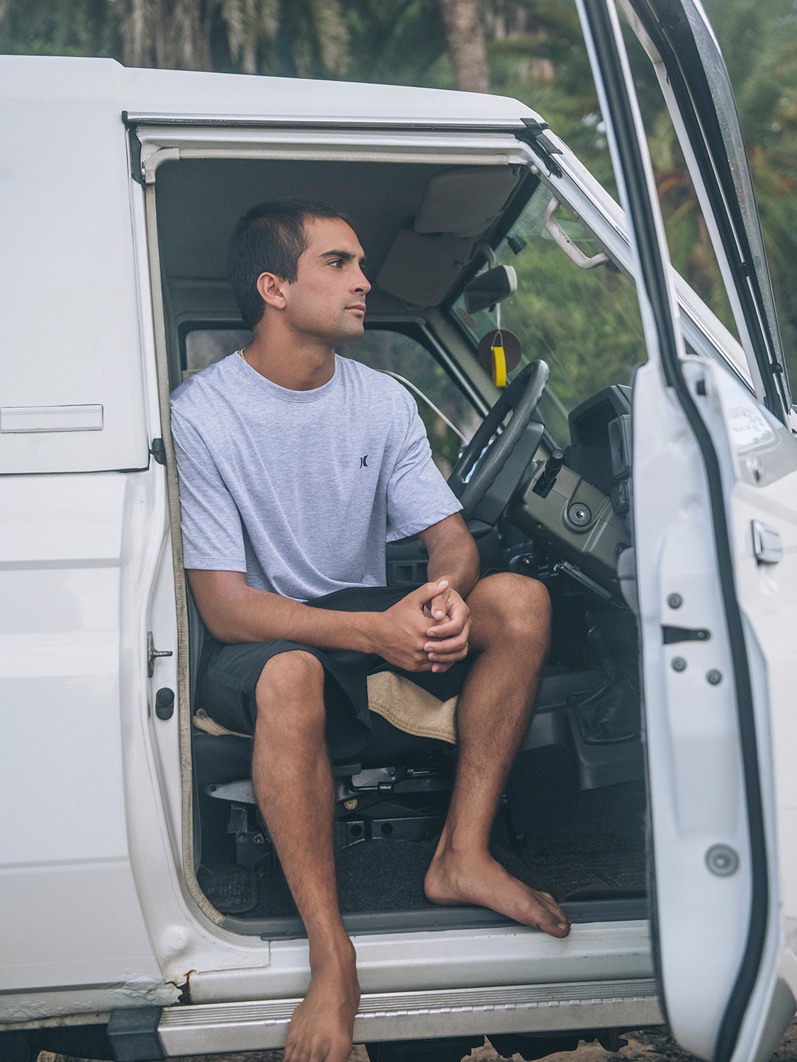 Icon Tee Short Sleeve in Dark Grey Heather