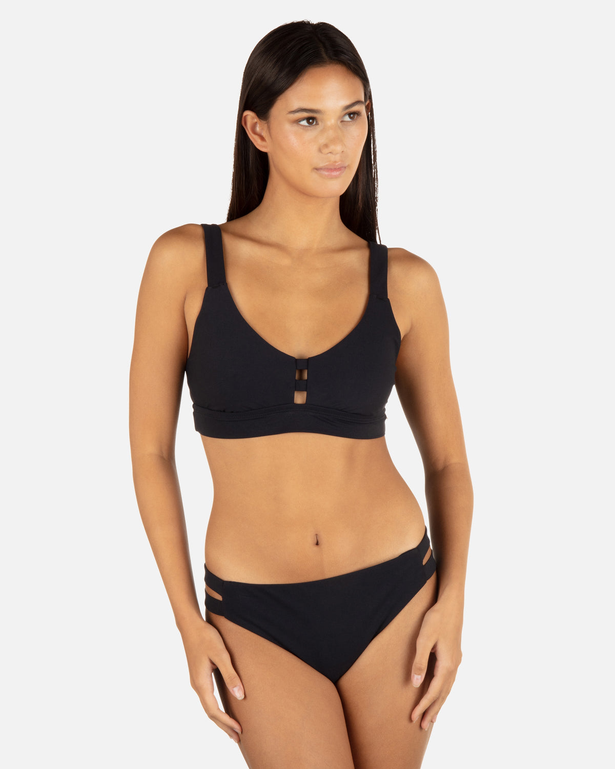 Max Solid Tab Scoop Top in Black