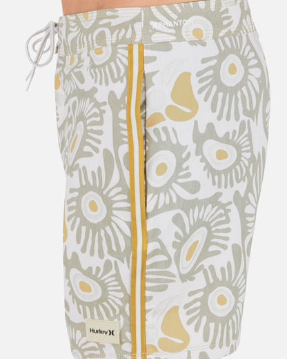 Phantom Naturals Sessions Boardshort 16" in Barely Bone 2