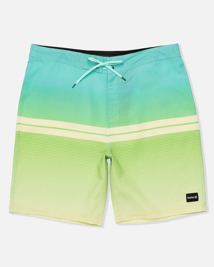 Weekender Boardshort 20" in Pineapple