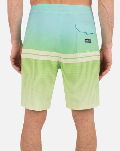 Weekender Boardshort 20" in Pineapple