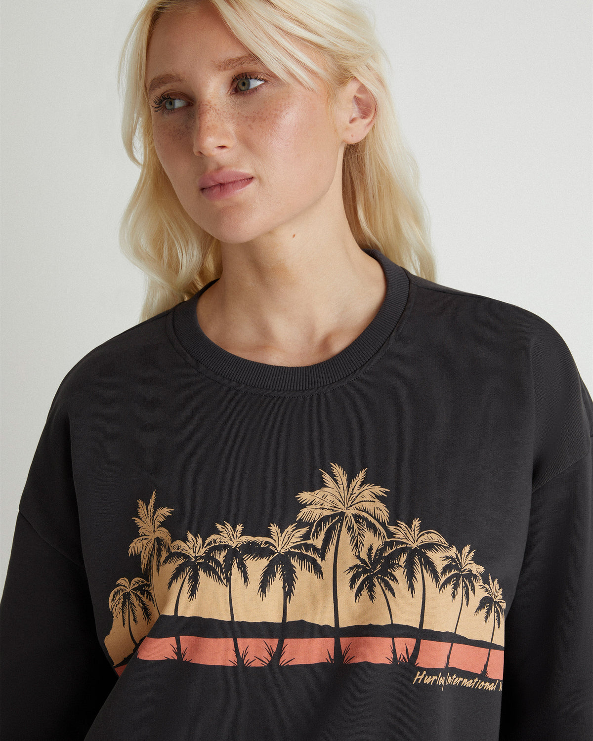 Sea-Nario Oversized Crew in Off Black