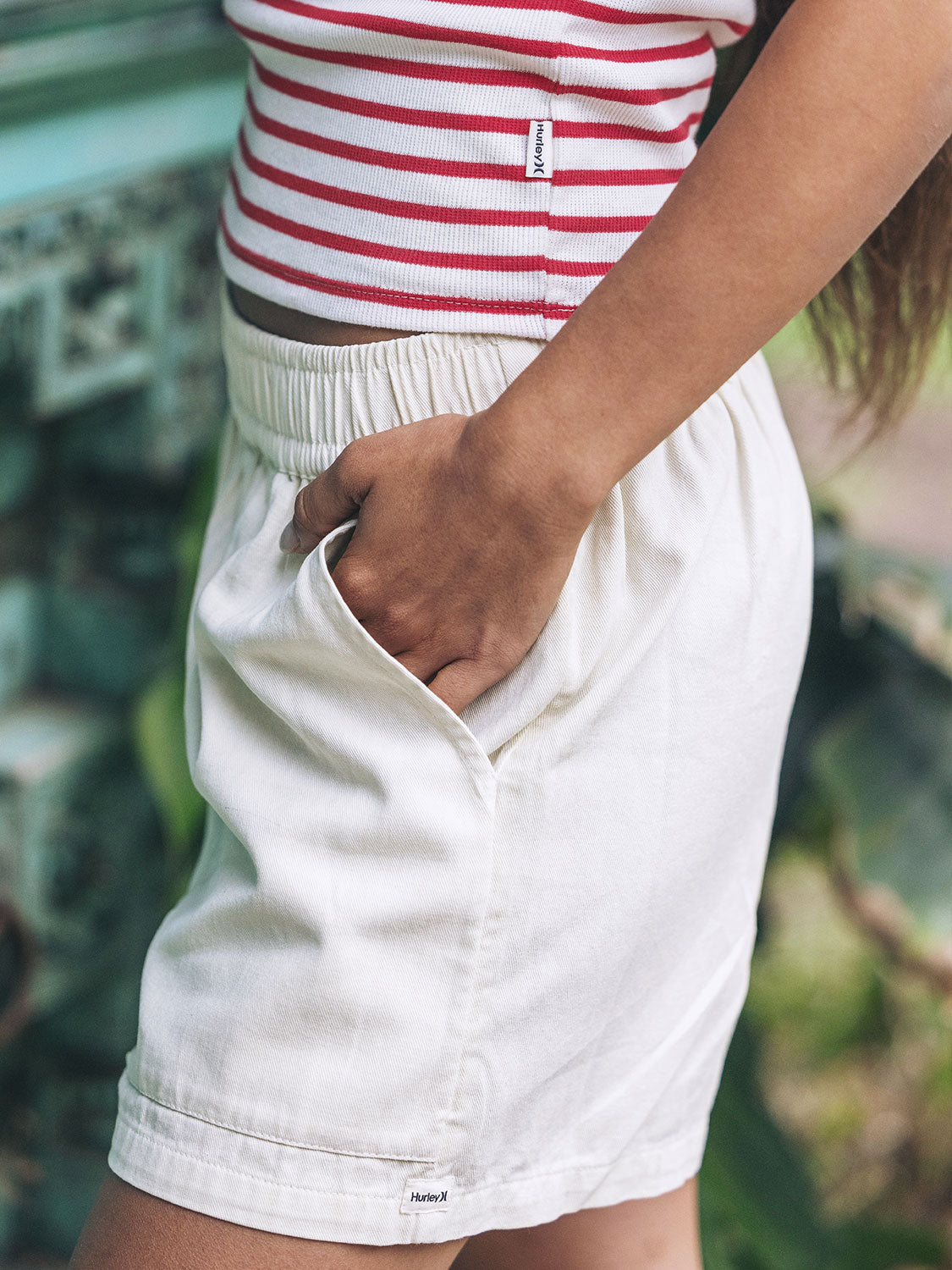Wavy Days Short in Off White